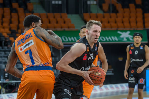 更是一场赛 更是一场赛